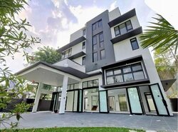 Charlton Park (D19), Detached #481869021